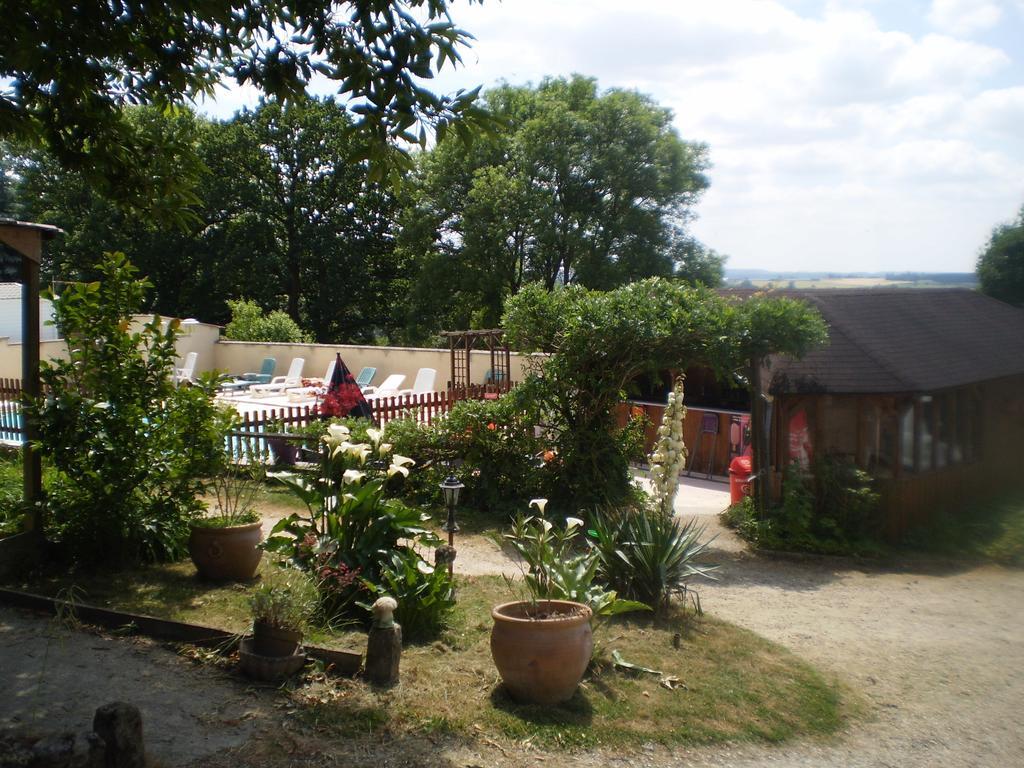 Camping Le Bois Jahan Brunelles Buitenkant foto