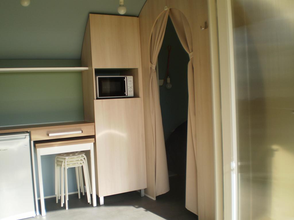 Camping Le Bois Jahan Brunelles Kamer foto