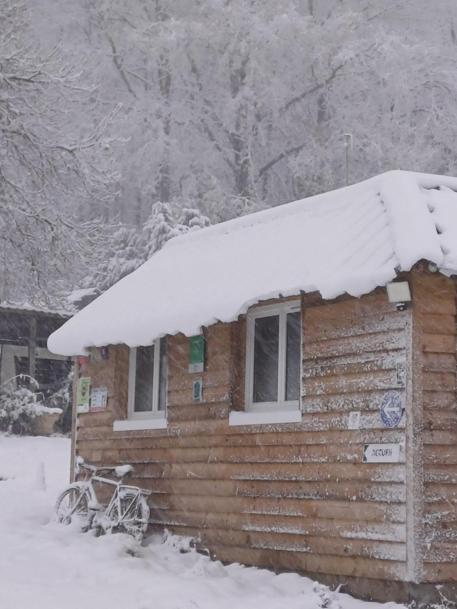 Camping Le Bois Jahan Brunelles Buitenkant foto